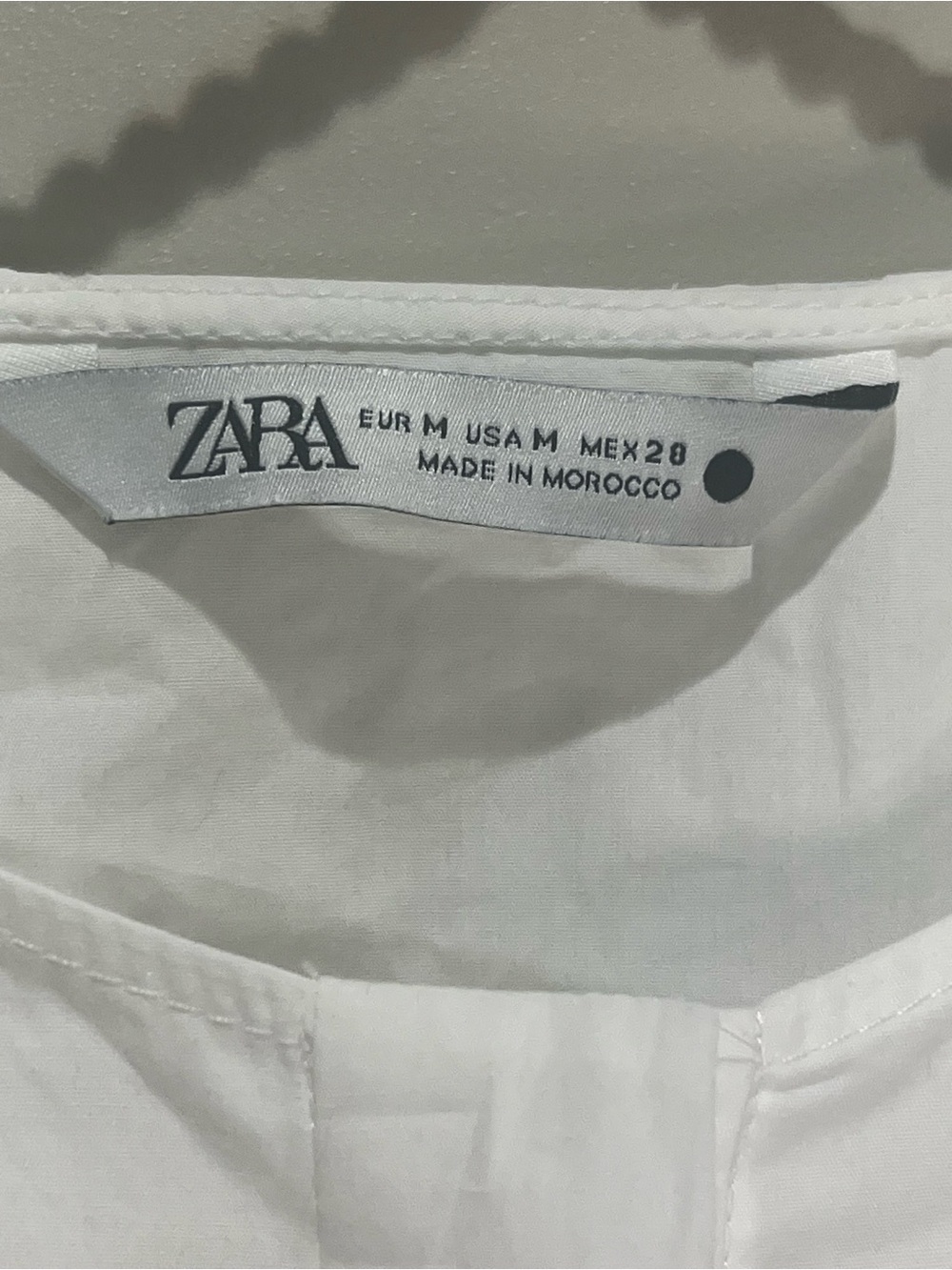 Zara White Cotton Poplin Puff Sleeve Blouse Size M NWOT - Picture 4 of 5